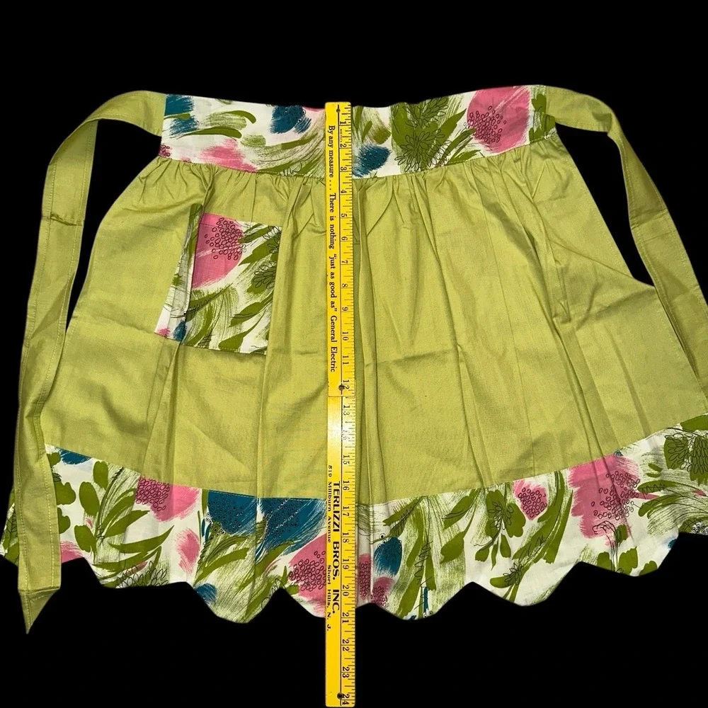 Vintage Lime Green Floral Half Apron Scalloped Hem Retro Kitchen Pocket Pink